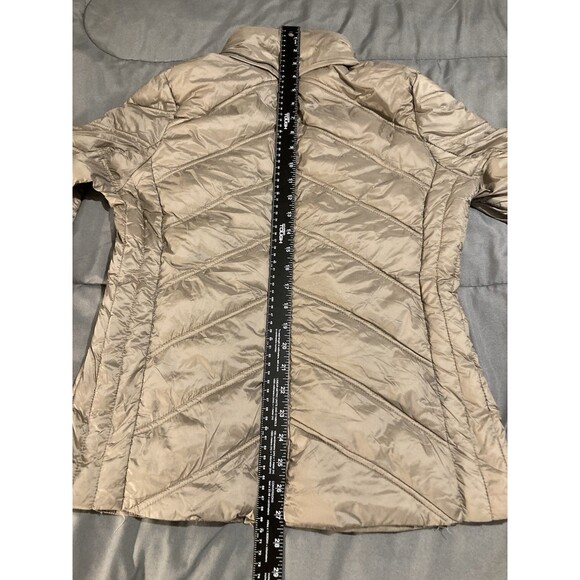 Michael Kors Womens Packable Down Fill Jacket Small Beige Puffer Chevron No Hood - Picture 14 of 16